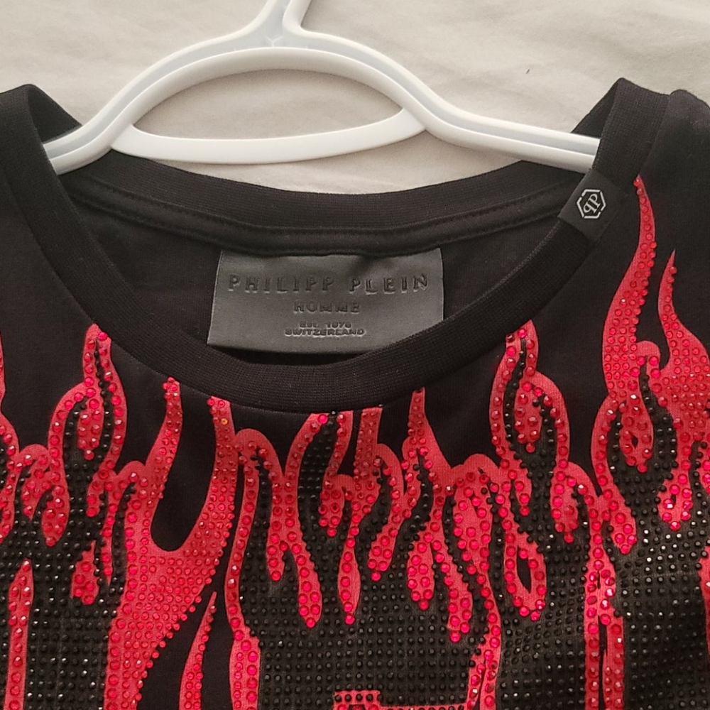 Tshirt - Picture 2 of 5